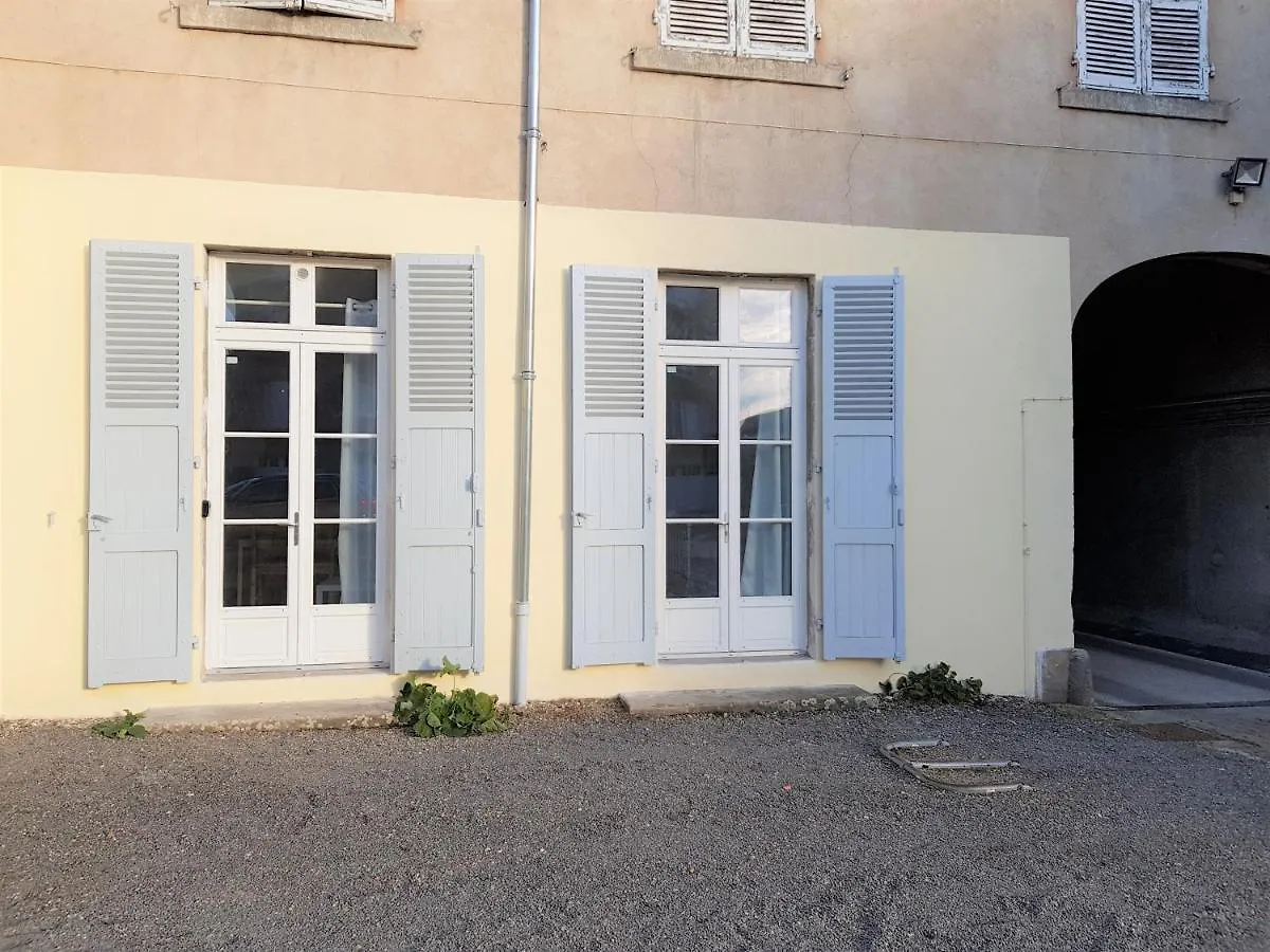 Issoire Centre, T2 Bergere Avec Parking Appartement Frankrijk