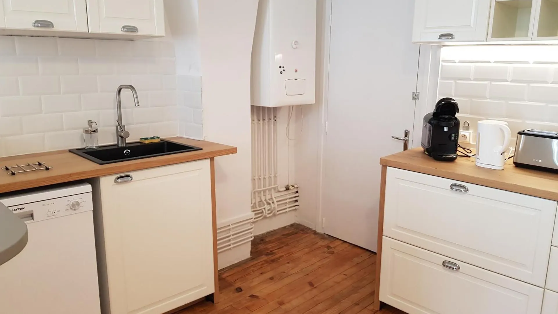 Issoire Centre, T2 Bergere Avec Parking Apartment